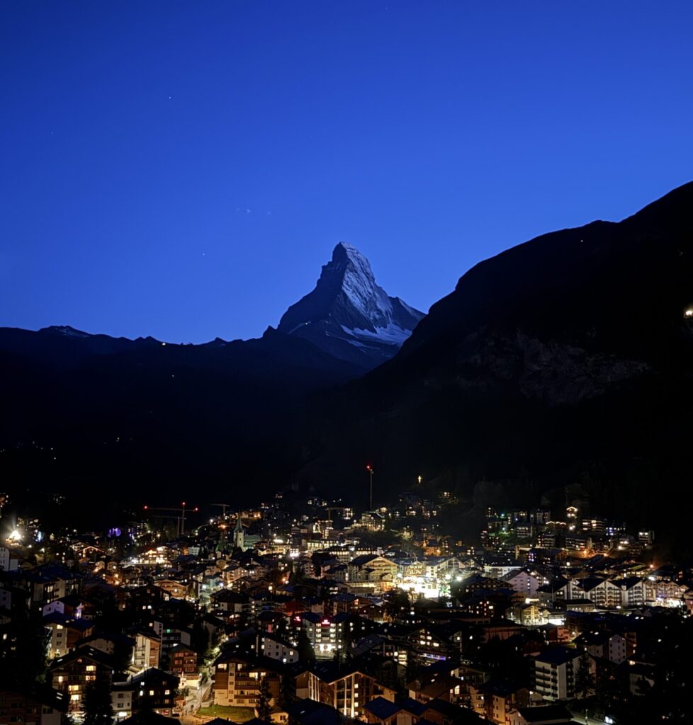 マッターホルンの夜景